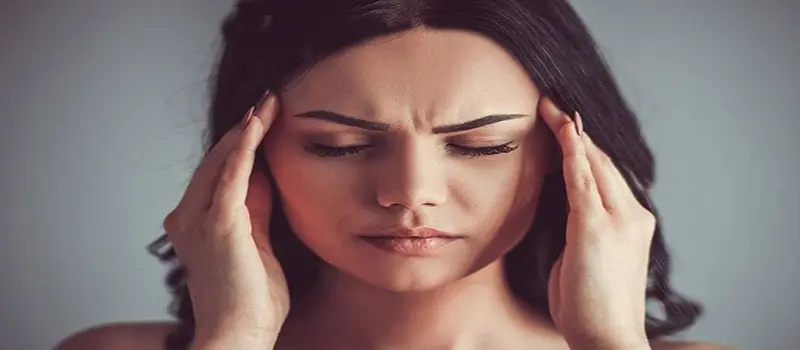 میگرن یک سردرد شایع است.