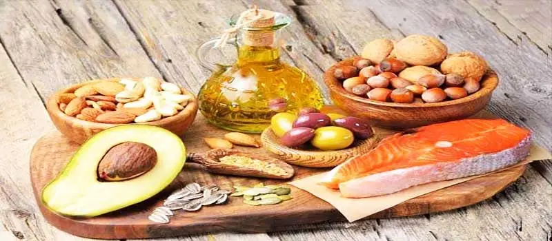 مصرف اجیل و دانههای روغنی در رژیم غذایی سالم