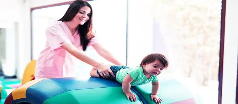 کاردرمانی و فیزیوتراپی فلج مغزی